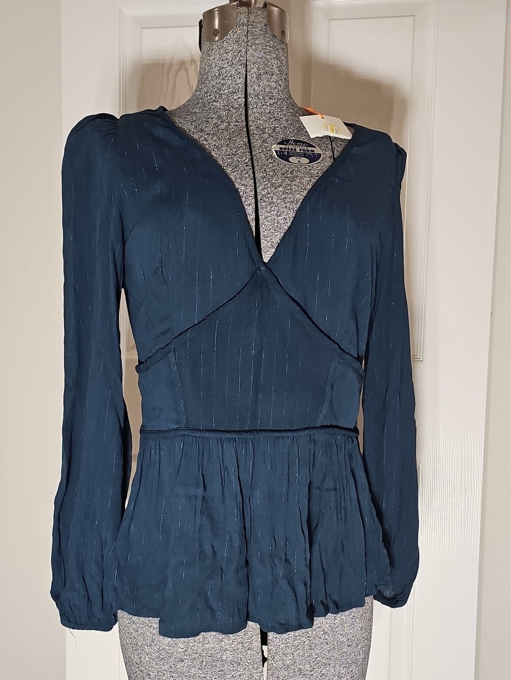 Knox Rose Peasant Long Sleeve Blouse V Neck Blue Siver Flowy Size S New